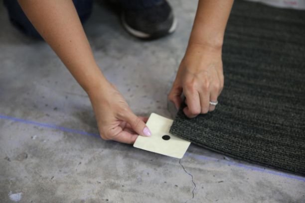 Install carpet tiles Dubai