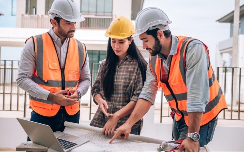 Communicate Regularly With Your Contractor